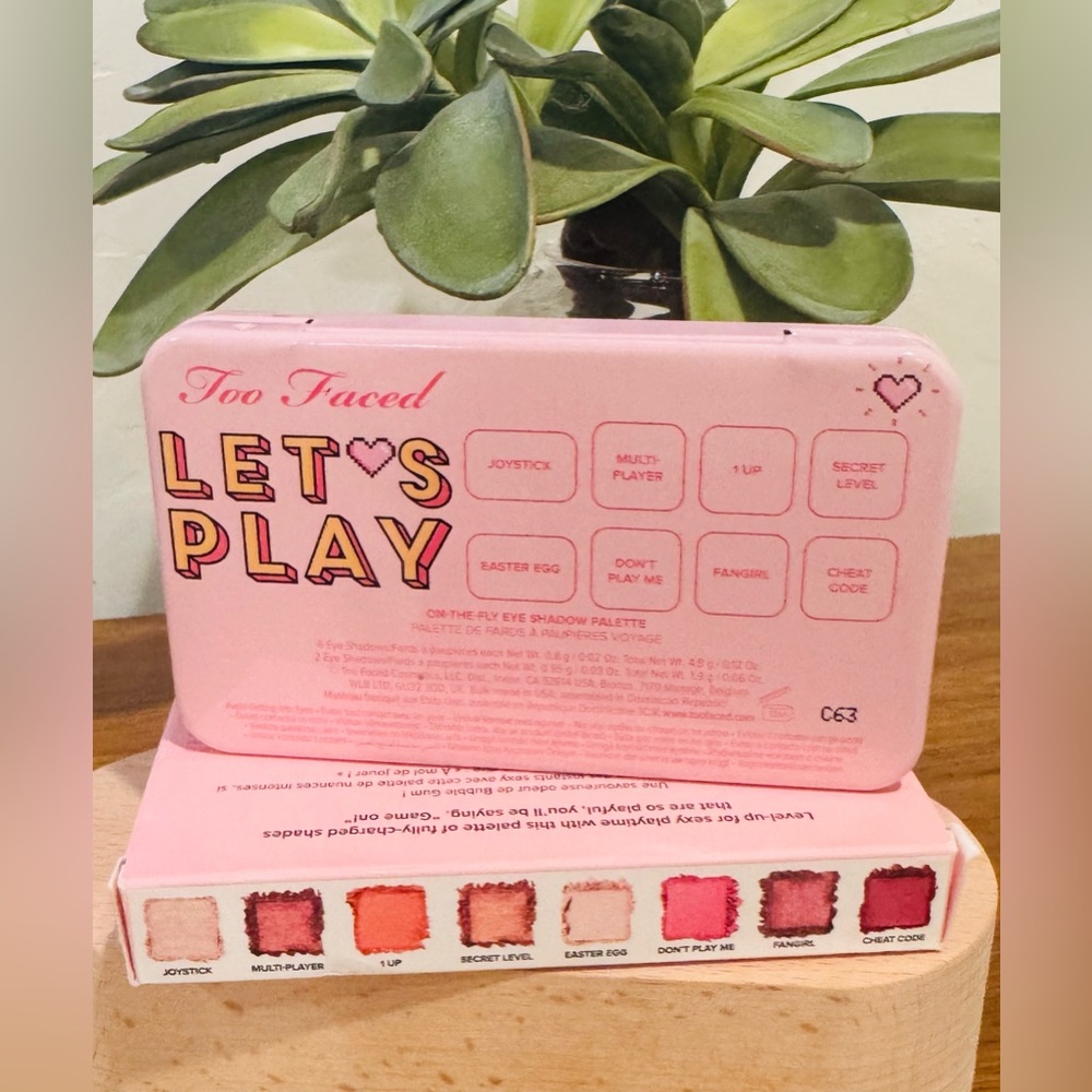 Let's Play Mini Eyeshadow Palette
Too Faced - Picture 5 of 6